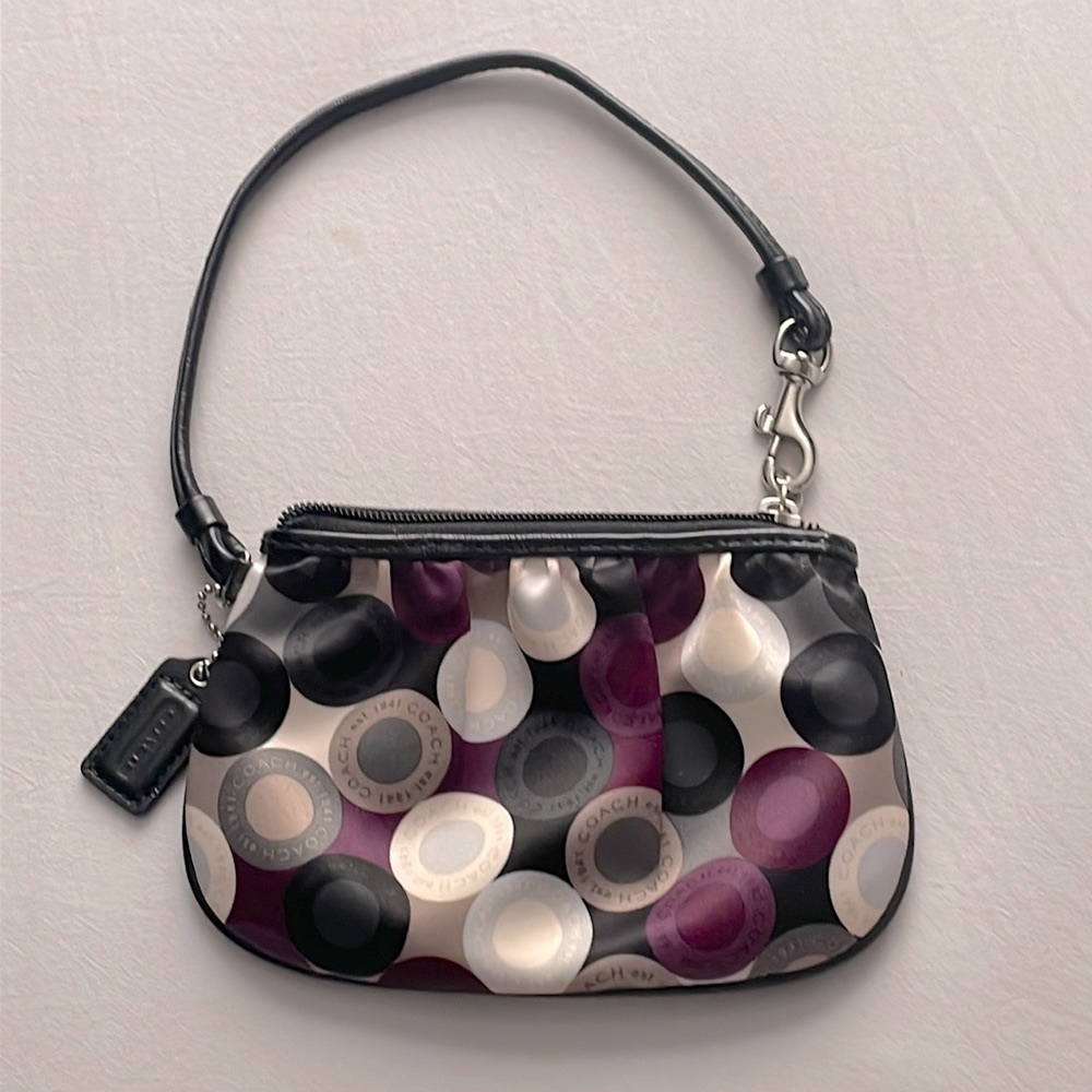Coach Wristlet✨
